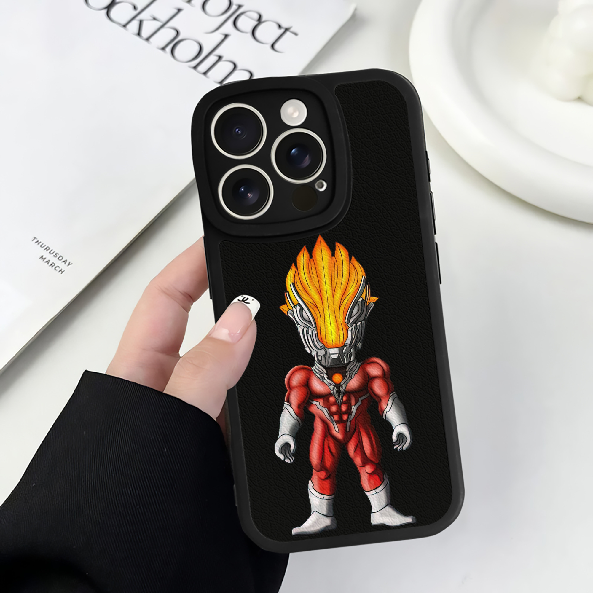 （画像用） ウルトラマン Ultraman 【iPhone 16シリーズ対応】シリコンスマホケース（レザー調） 材質：シリコン